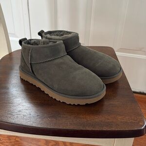 Ugg ultra mini. Green size 8.